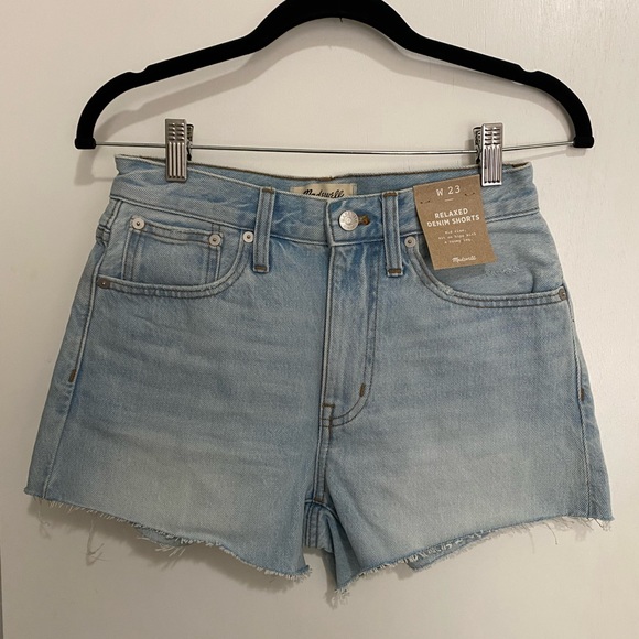 Madewell Relaxed Denim Shorts in Essen Wash - Picture 4 of 12
